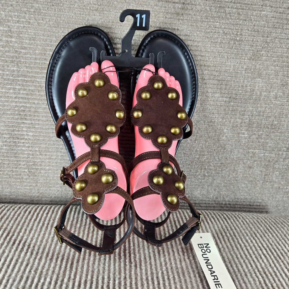 No Boundaries 11 Brown Studded Gladiator Memory Foam Flat Sandals WMNB26DV887